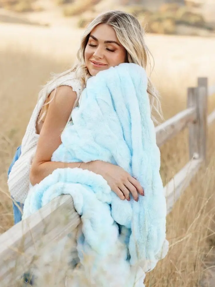 Hugs Ice Blue Soft Blanket Throw - Luxurious, Gentle Soft Cozy Blanket, Multi-Size Design for Home Use, Cozy Blankets, Gentle Soft Blanket