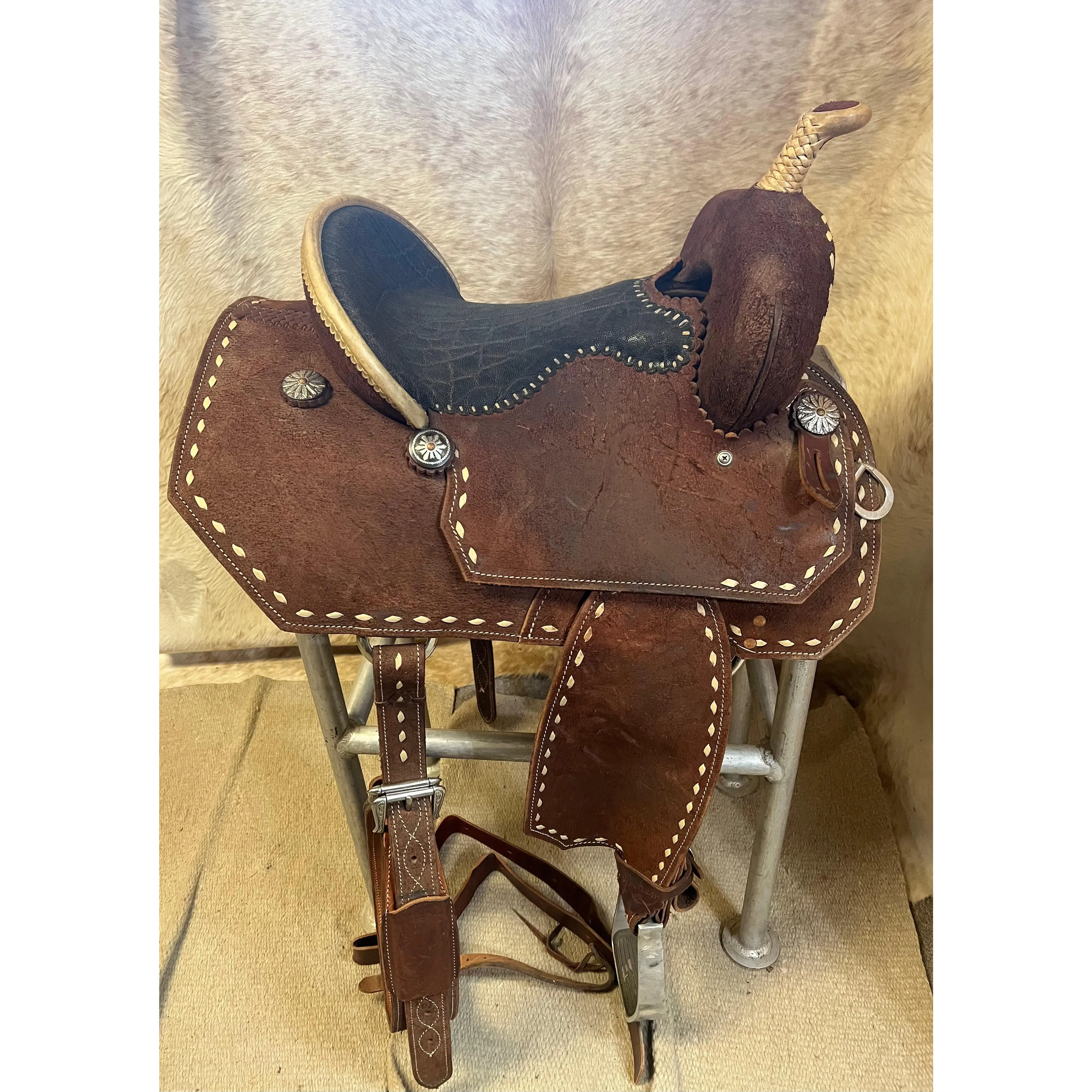 Yocham Barrel Saddle, 14.5"