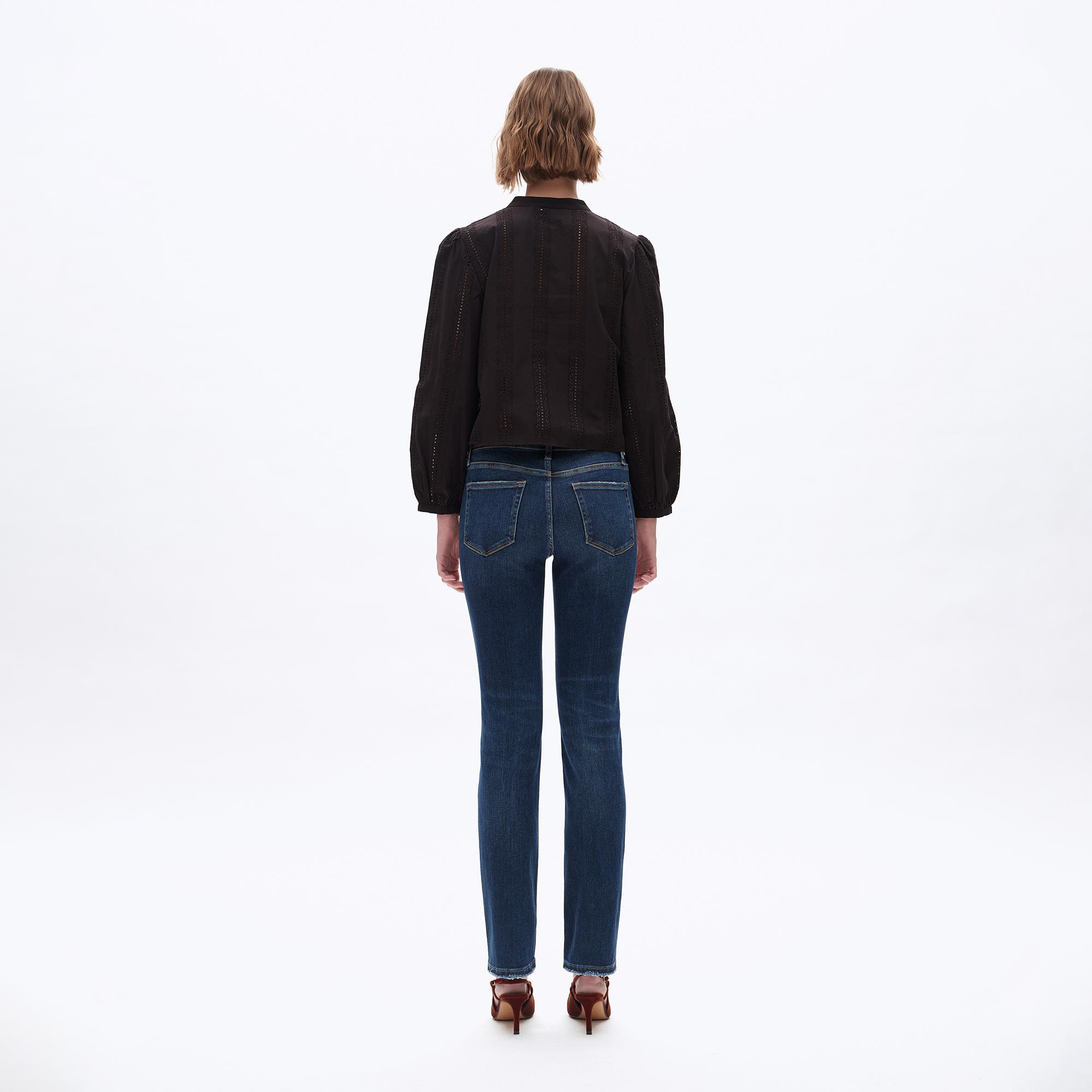 Women's Minimalist Mid Waist Hip Lift Denim Stretch Straight Leg Jeans Plus Size Fit Medium Blue Vintage Blue Retro Medium Blue High Stretch Trendy Denim Trousers for Women Classic Street Womenswear Perfect Gift #TikTokMadeMeBuyIt#Streetwear