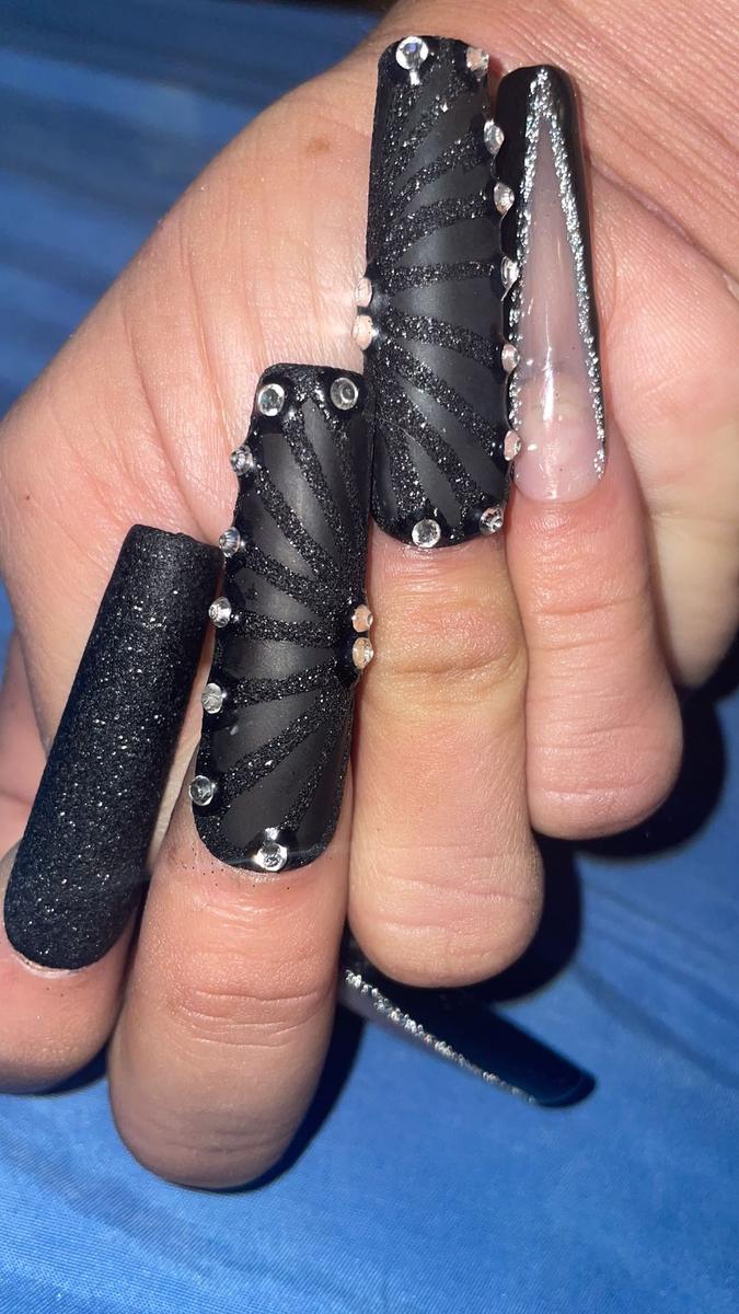 Item: H79, Nail Bed: M