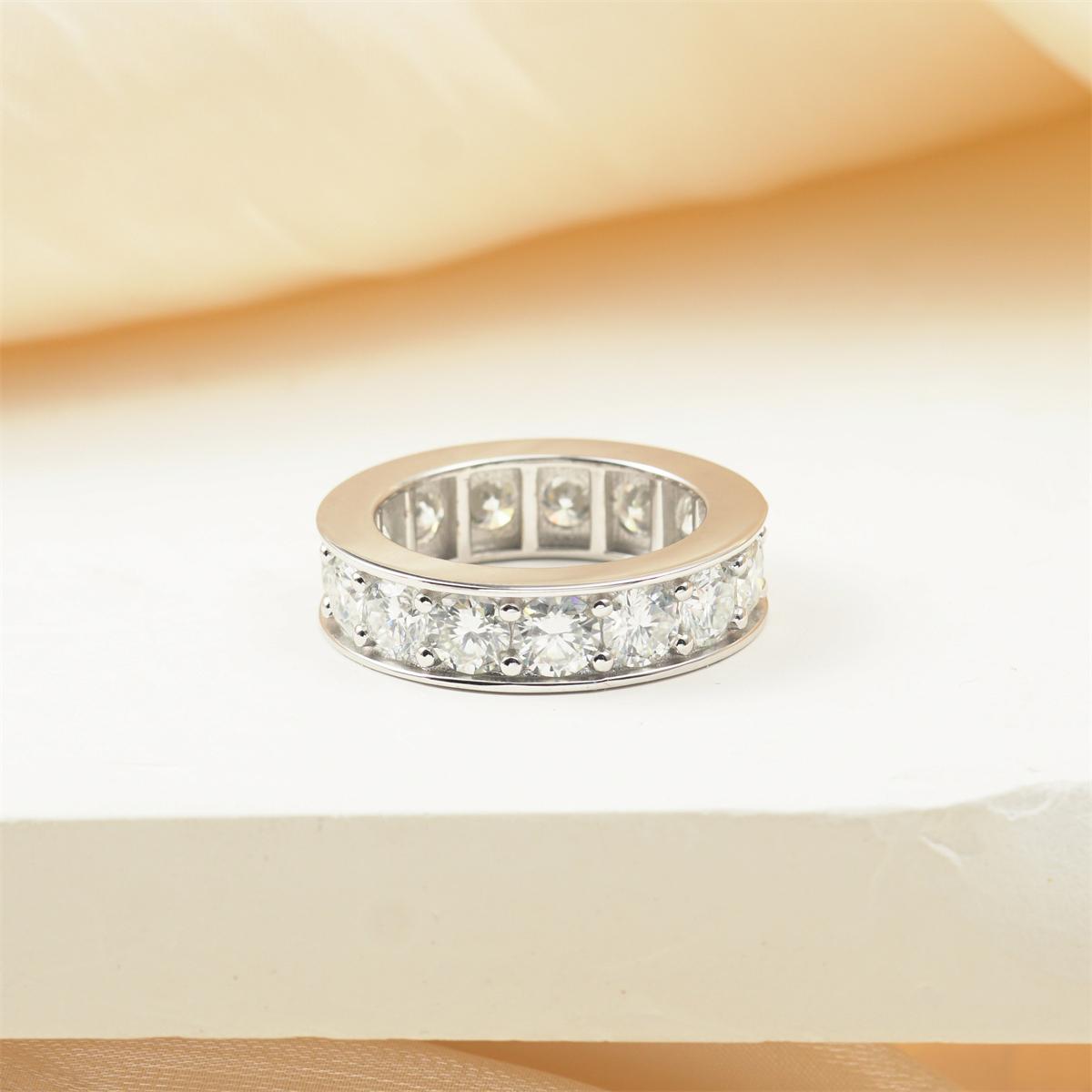 Delzzad Classic Eternity Ring Band Round VVS Synthetic Moissanite Ring Band S925 Engagement Wedding Ring Valentine's Day Christmas Gifts