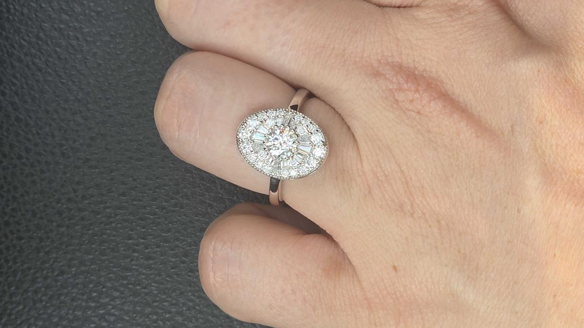 Item: White Color, 7