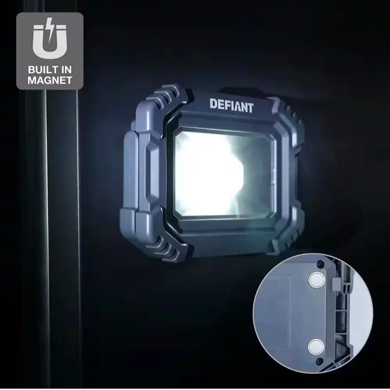 defiant flashlight rechargeable LED Aluminum Combo (8-pack) with Batteries The Defiant 1000 Lumen LED Compact Rechargeable Spotlight is compact while bright LED lights provide up to 1000 Lumens of light with a 450m beam throw on High mode Defiant Powerbank Rechargeable flashlight Review