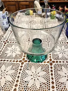 Vintage Anchor Hocking Monaco Footed Trifle Bowl With A Green Teal Base. 3quarts, Glass, Serving
