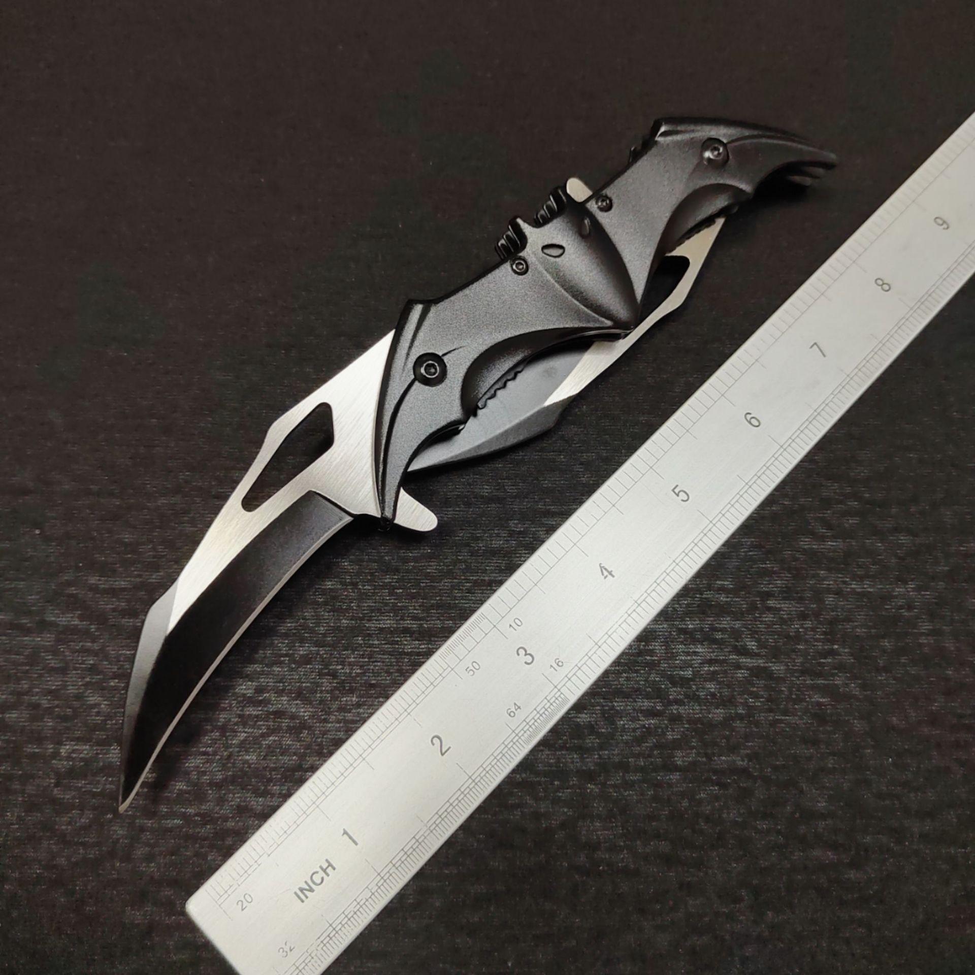 Minimalist Bat Design Metal Art, Abstract Wing Desktop Decor, Modern Geometric Sculpture, Premium Party Celebration Favor, Must-have Collectible Toy & Ornament, Ideal Gift for Men & Women boyfriend Art Figurine gifts for boyfriend