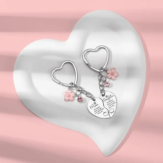 2 Pcs Mother/Father Daughter Heart Matching Keyring Keychain Set Gifts For Mom Mothers Day Gifts from Daughter