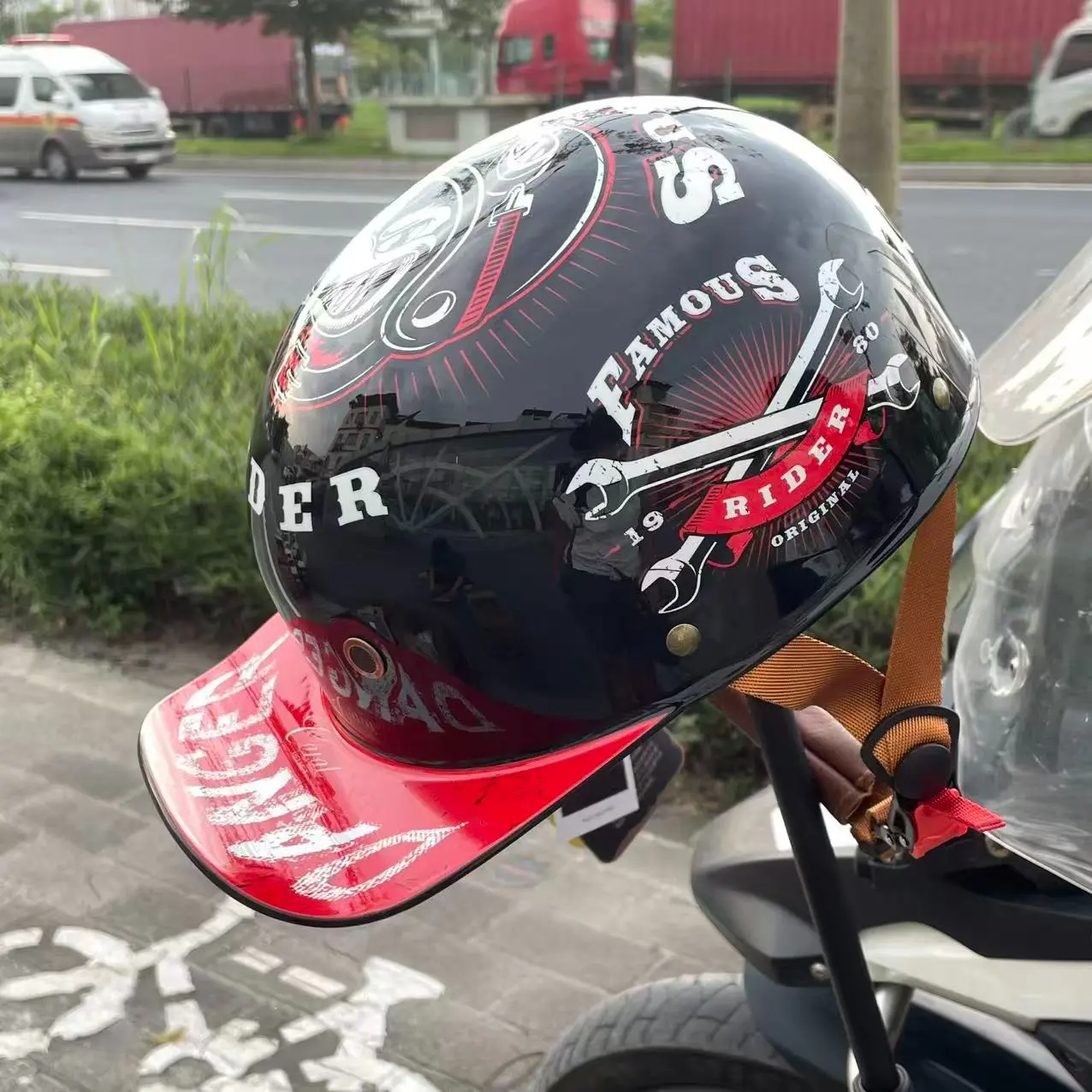 1 Vintage Half Helmet, Bicycle Helmet, Bike Helmet, Riding Helmets, Unisex Lightweight, Durable Protective Gear, Adjustable Strap, Ventilation System and Impact-Resistant Design, Motorcycle, Skateboarding, Comfortable Fit and Easy-to-Clean Surface