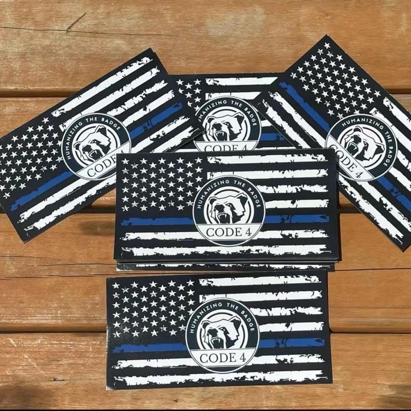 5 Piece Thin Blue Line Flag Código 4 – Humanizing the Badge | Set de 5 Calcomanías Línea Azul para Auto y Hogar