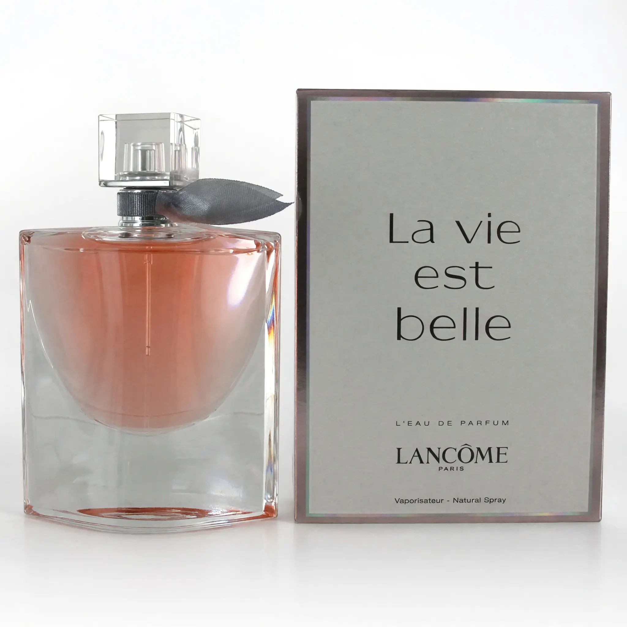 Lancome Women's La Vie Est Belle L'EDP Spray Bottle - 1 oz (1-1.9 fl oz) Fruity Floral Fragrance with Iris Blend, Jasmine, Orange Blossoms, Pear, Powder Notes; Full Ingredient List on Product Packaging, Fruity Floral Fragrances