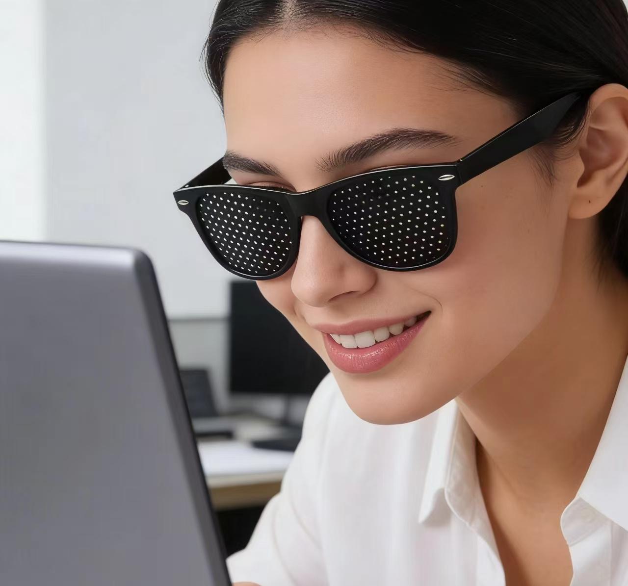 three piece -Unisex Pinhole Glasses Anti