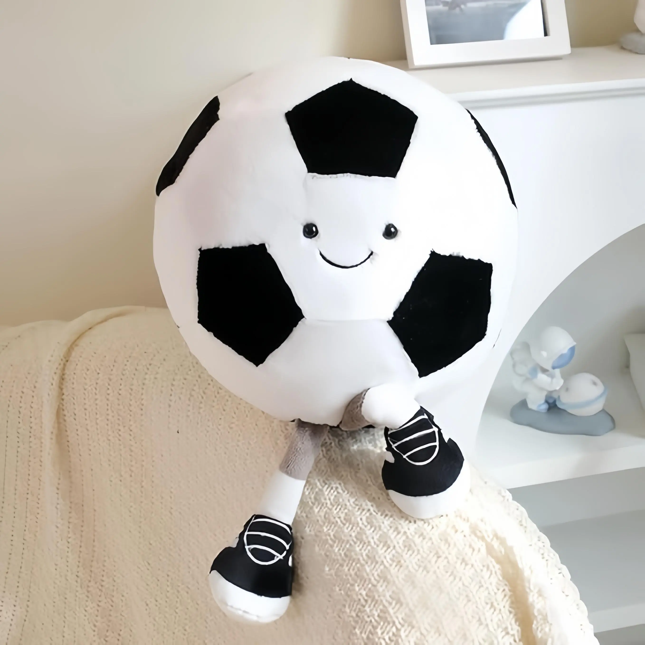 A cute and fun soccer doll toy, a creative soccer-shaped decorative pillow with legs, a gift for soccer fans, a present for boyfriend or girlfriend, home decoration, soft and adorable plush toy, plush stuffed toy, soft and cute stuffed toy