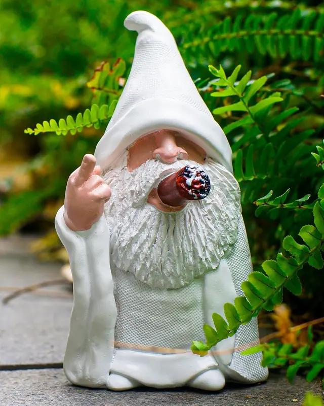 Funny Garden Gnomes, 5.9 Inch Pipe Garden Gnome, Naughty Gnomes Decorations for Home Outdoor Patio Lawn Yard Garden Statues Decor Halloween Housewarming Easter for Man