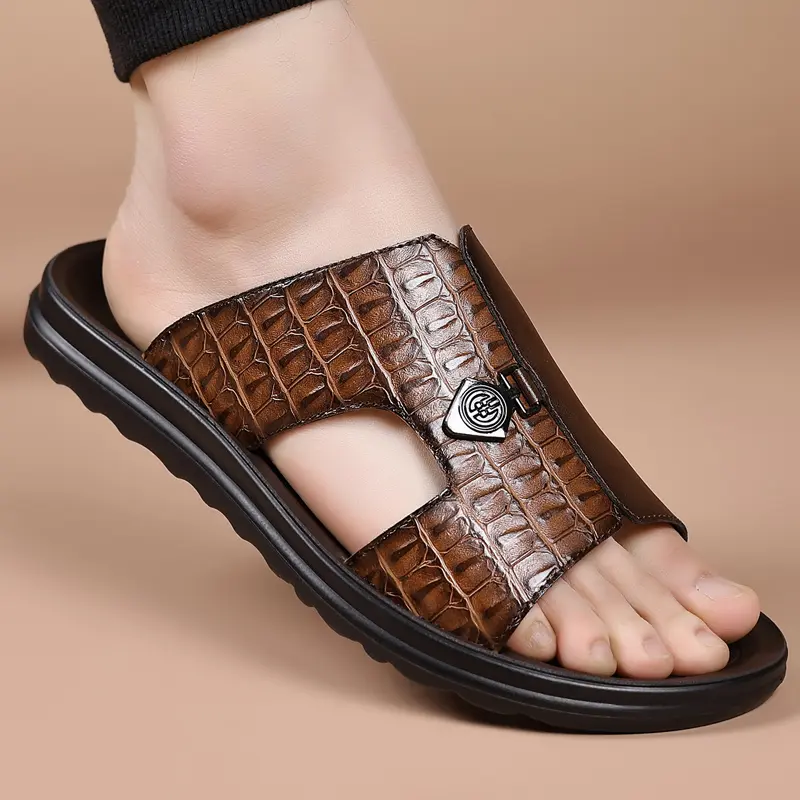 Men’s Preppy Slip-On Soft Casual Clogs - Non-Slip Thick Sole Walking Shoes, Embossed Top with Metal Buckle, Beach Sandals for Everyday-Business Casual Use