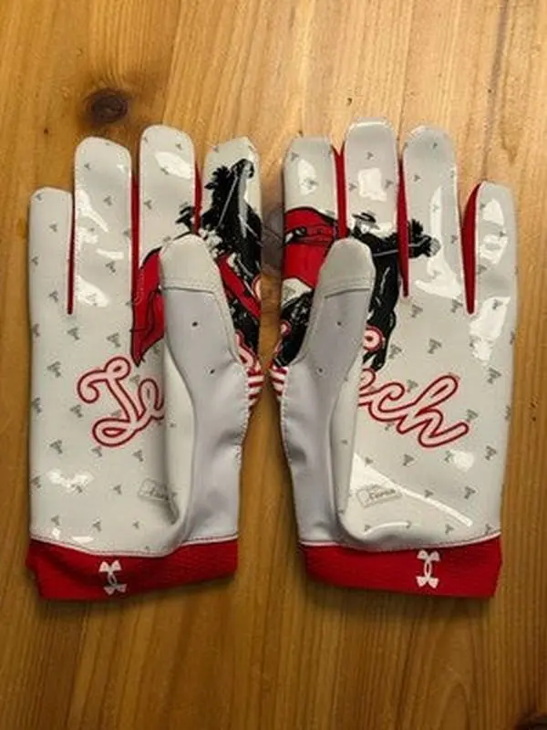 Texas Tech Red Raiders Game Used Under Armour Blur NCAA Football Gloves 4XL