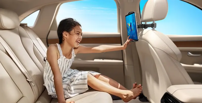 Secure retaining hooks and sturdy car headrest tablet mounting structure