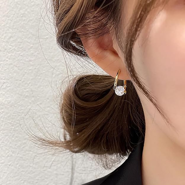 Moissanite 2 Carat Heart Earrings 925 Sterling Silver Clip Earrings Gold Color Moissanite Unisex Elegant Design Moissanite 2 Carat Heart Earrings 925 Sterling Silver Clip Earrings Gold Color Moissanite Unisex Elegant Design