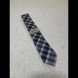 Kenneth Cole Reaction Blue Plaid Necktie Silk Tie