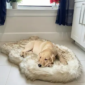 Luxury Faux Fur Dog Bed – Soft, Washable & Waterproof