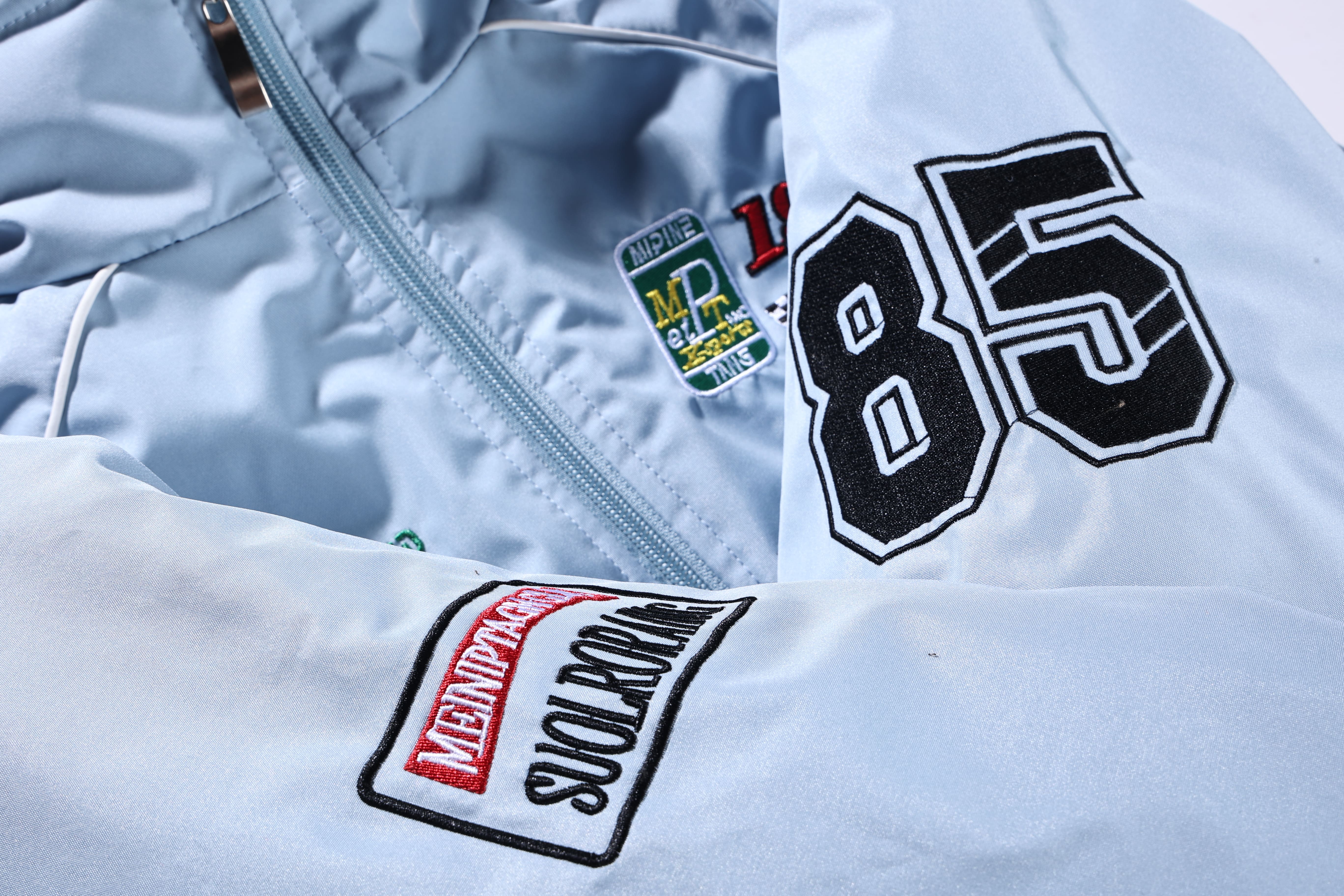 Men's Racing Style Bomber Jacket - Graphic Print with Patch Details, Stand Collar Design, Fleece Fabric Offers Comfort and Warmth, Perfect for Casual Street Style, Everyday Wear, or This Season's Trendy Sporty Look Coats Long Sleeve