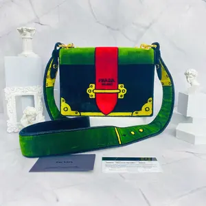 Pre-owned PRADA Leather Shoulder Bags 7.87'' R2239 Shoulder Bag C8846583022 0128 T1 Chloe