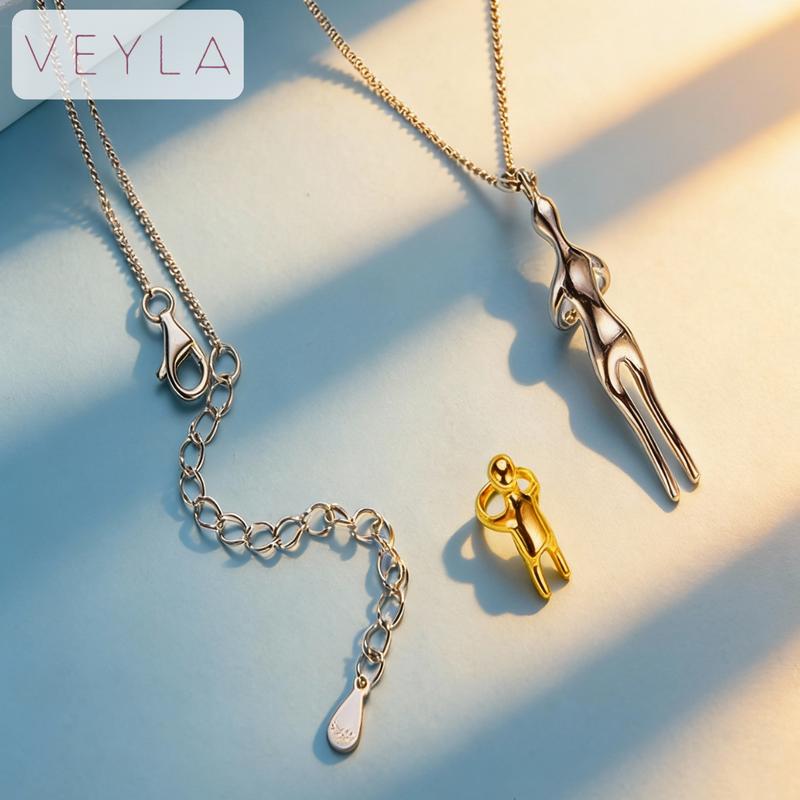 Hug Embrace Pendant Necklace for Mom & Child, Silver Gold Two-Tone Family Jewelry, Stylish and Meaningful Gift for Birthday, Party & Special Occasions – Veyla