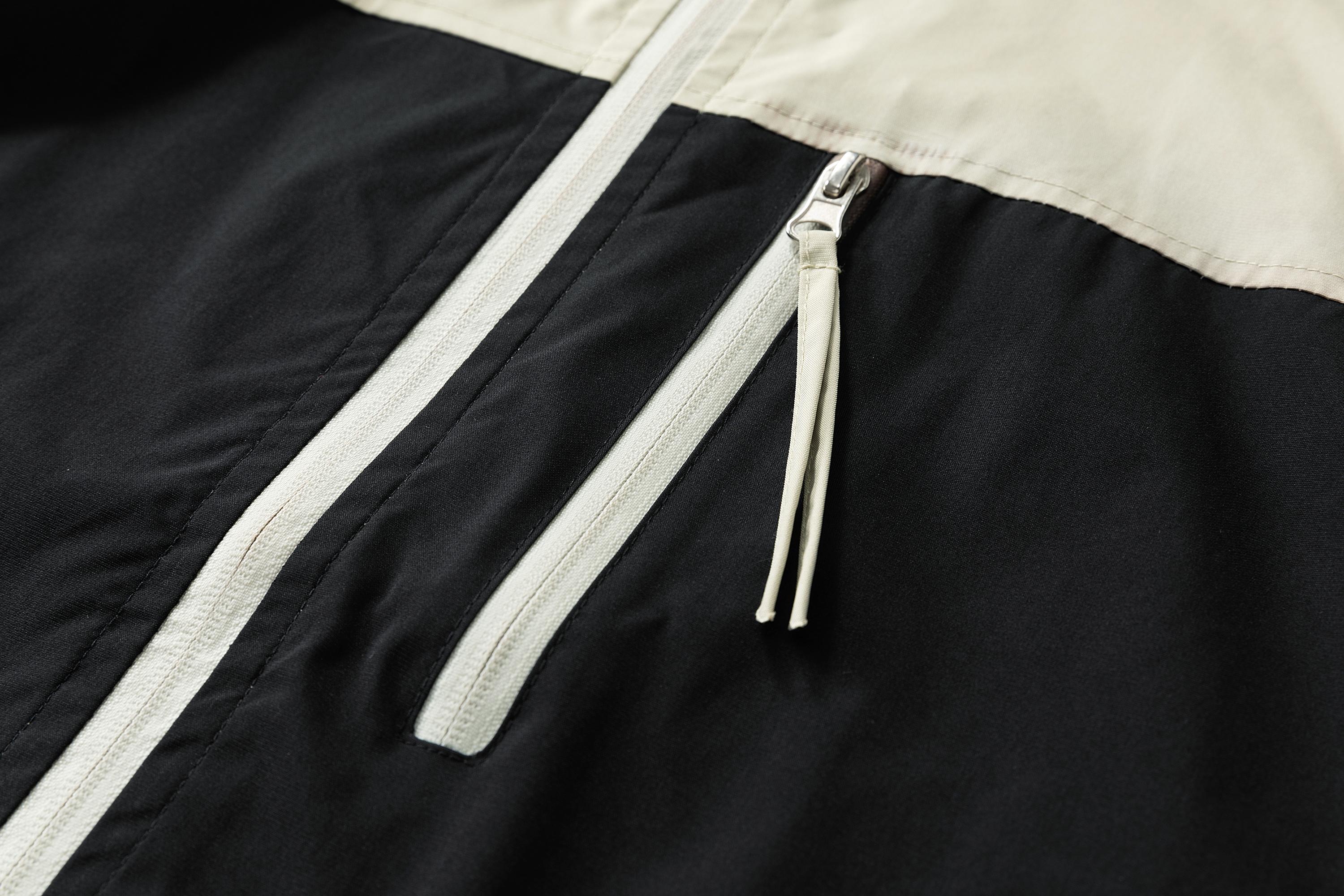 Modern Two-Tone Hooded Jacket - Full-Zip Casual Outerwear for Men, Medium Size, Stylish Two-Tone Color Scheme, Hooded Design, Full-Zip Closure