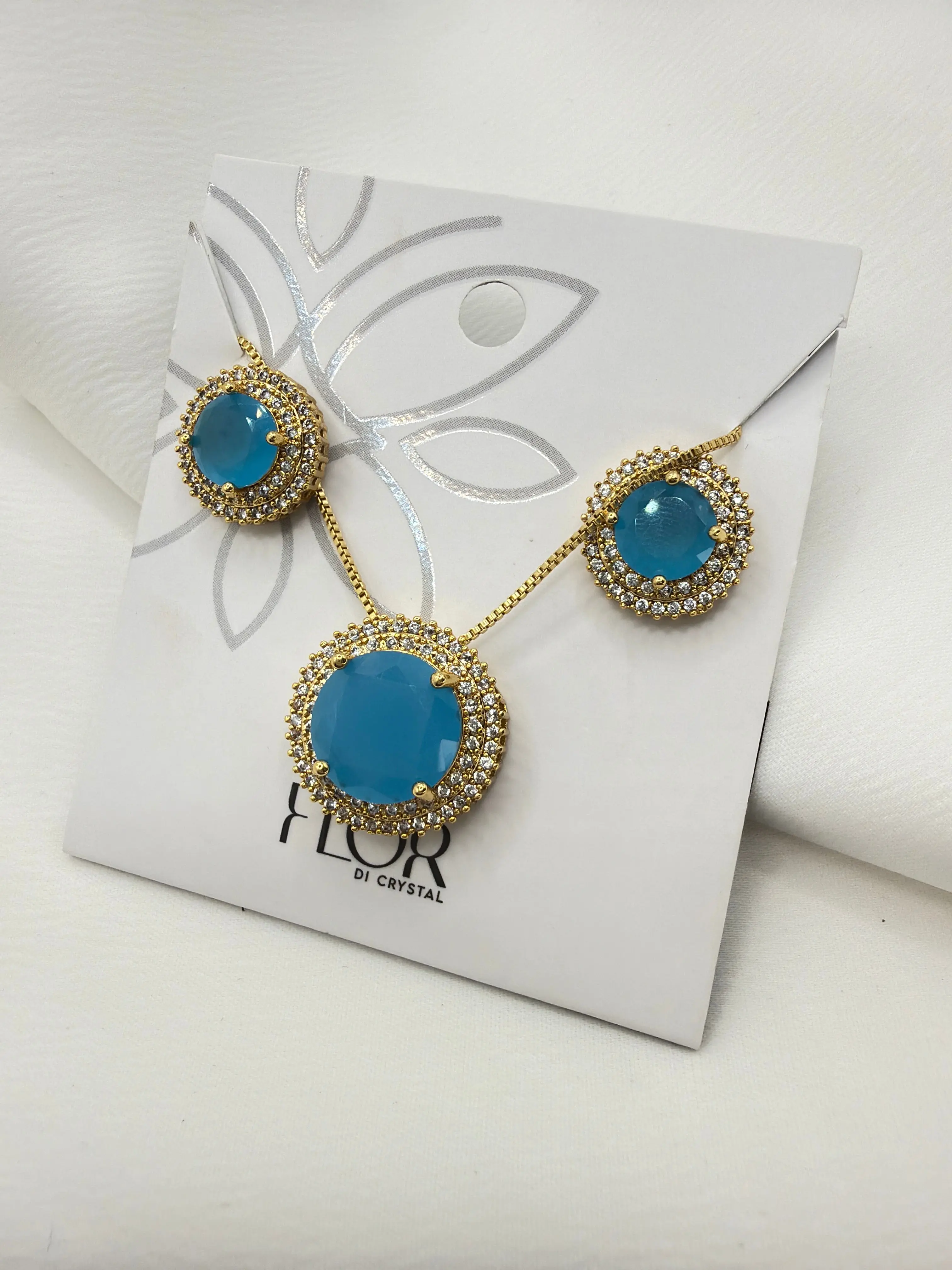 Conjunto - Luxury round Safire blue cz necklace & Earring Set with pave detail