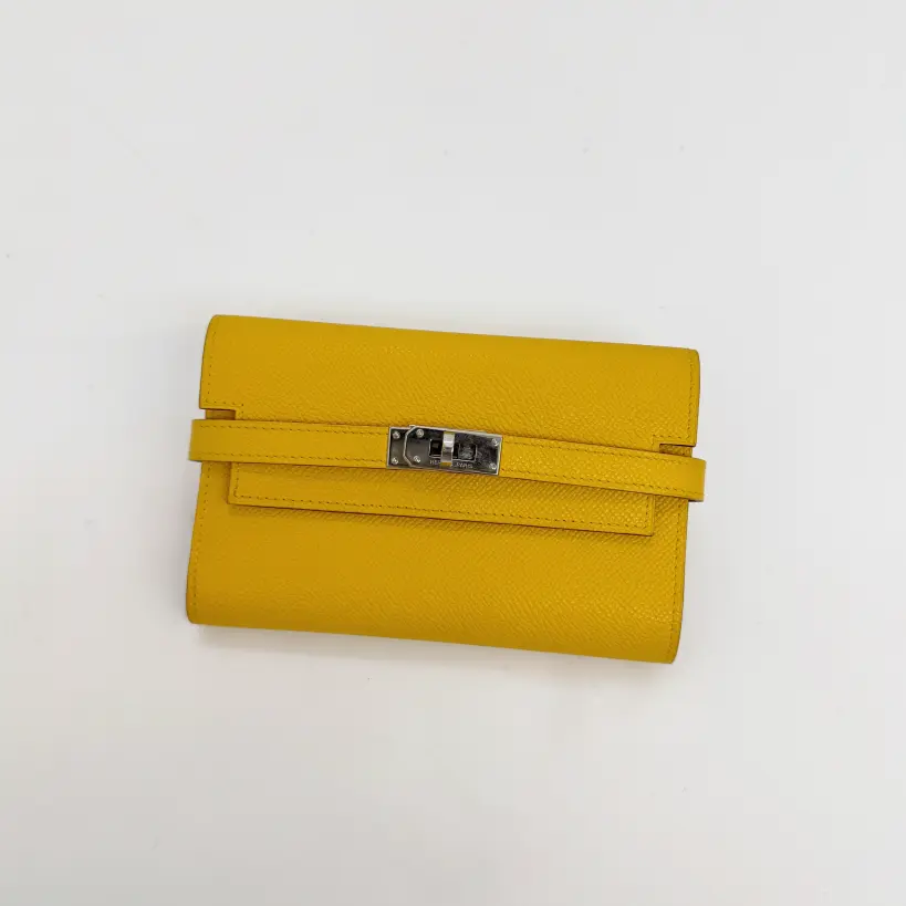 Pre-owned HERMÈS Leather Shoulder Bags 7.8'' R13969 Shoulder Bag C6843154319 0131 T1 Qiqi