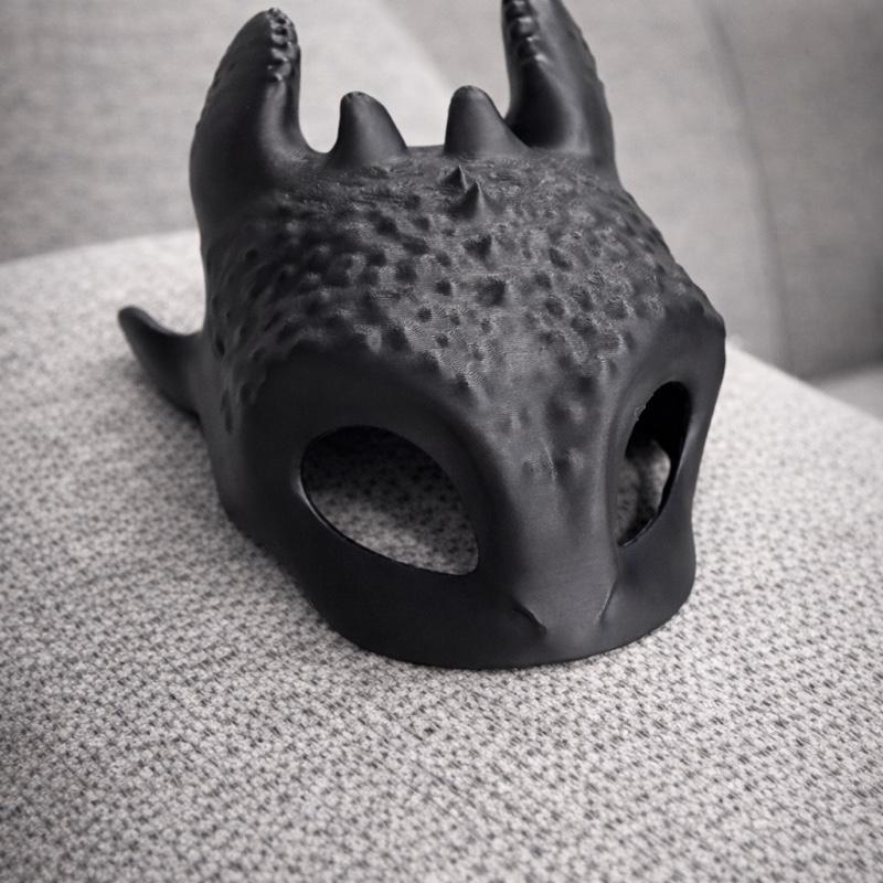 Mini Dragon Cat Mask - Adorable Pet Accessory for Festive Outfits
