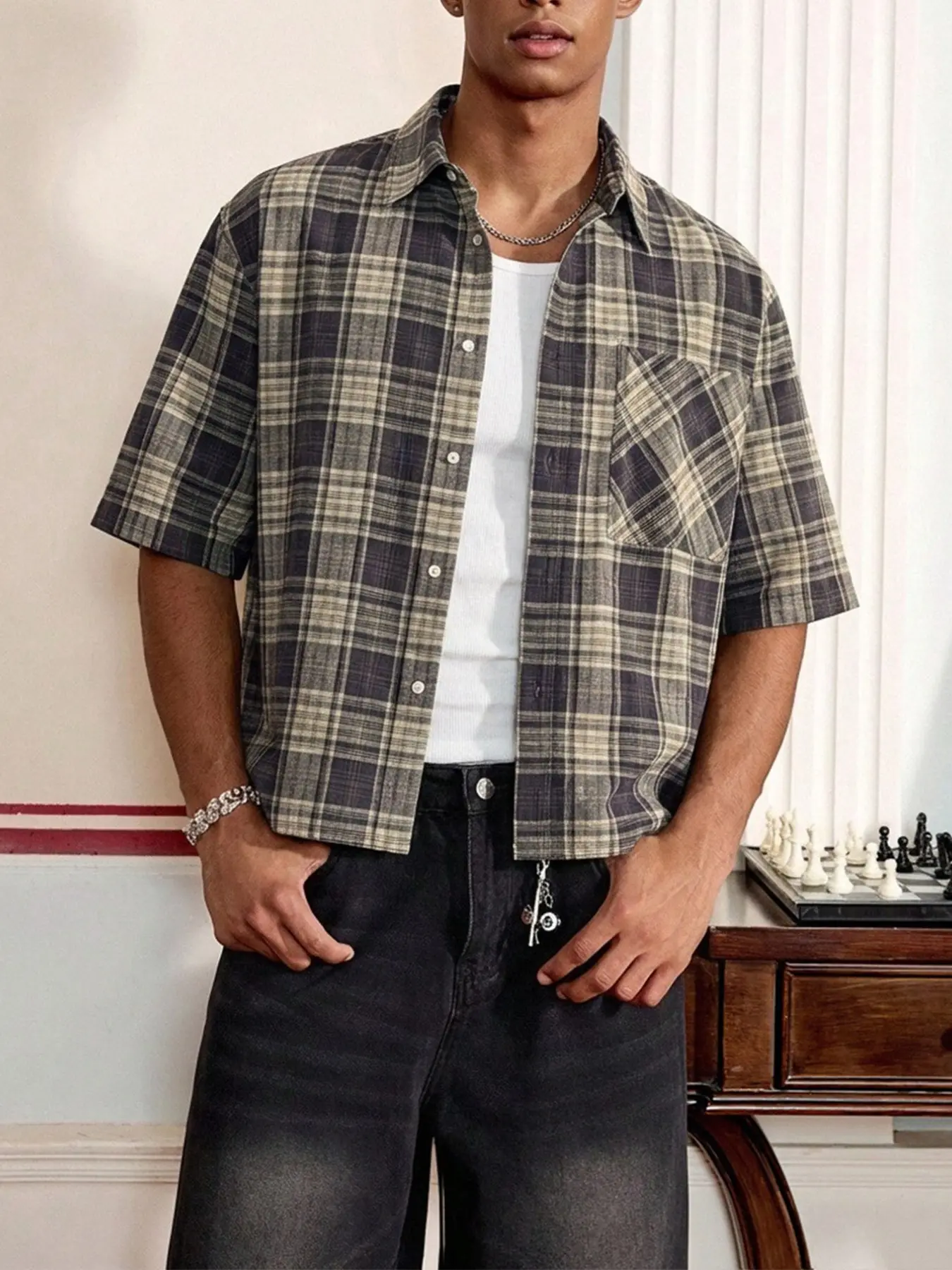 Men's Loose-Fit Button Front Short Sleeve Collared Shirt, Casual Plaid Print Crop Shirt, Fashionable Outdoor Wear for Teens and Adults, Menswear, Casual Outings Shirt