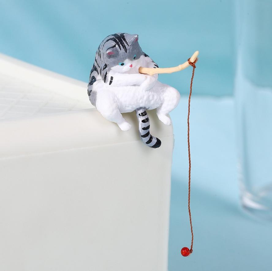 MUNBYN  Cute Mini Cat Fishing Desk Figurines Set, Resin Micro Landscape Ornaments for Office & Computer Desk Decor, Adorable Pet-Themed Desktop Accessories for Home or Workspace (5 PCS)