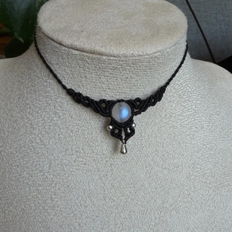 Handmade Macrame necklace with moonstone（ship from CO)
