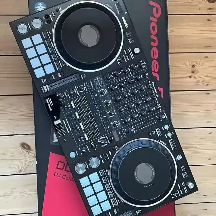D-DJ-1000SRT Pro DJ Controller Serato D-DJ10-00SRT 4-Channel