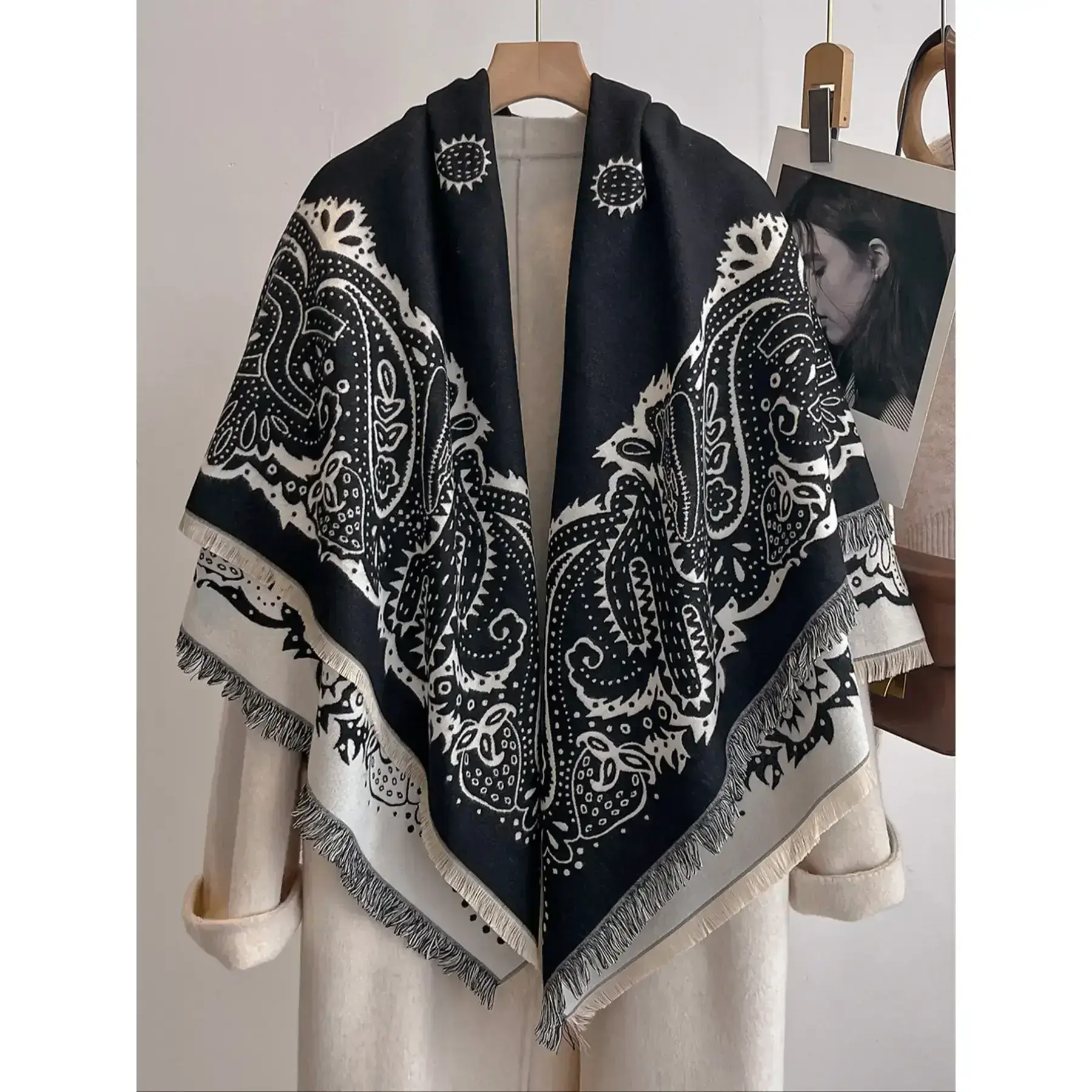 Women's Elegant Paisley Print, Fall & Winter Windproof Warm Wrap Scarf, Boho Style Shawl, Stylish Outdoor Fashion Accessory Women's Elegant Paisley Print, Fall & Winter Windproof Warm Wrap Scarf, Boho Style Shawl, Stylish Outdoor Fashion Accessory