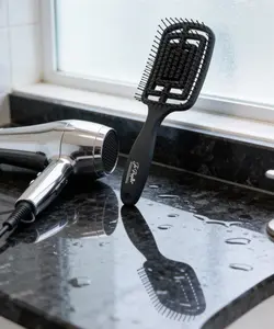 Black 2-in-1 Styling & Detangling Brush