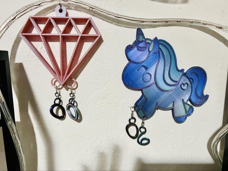 3D Printed Wall Decor Counter with Unique Holographic Design and Durable Materials.