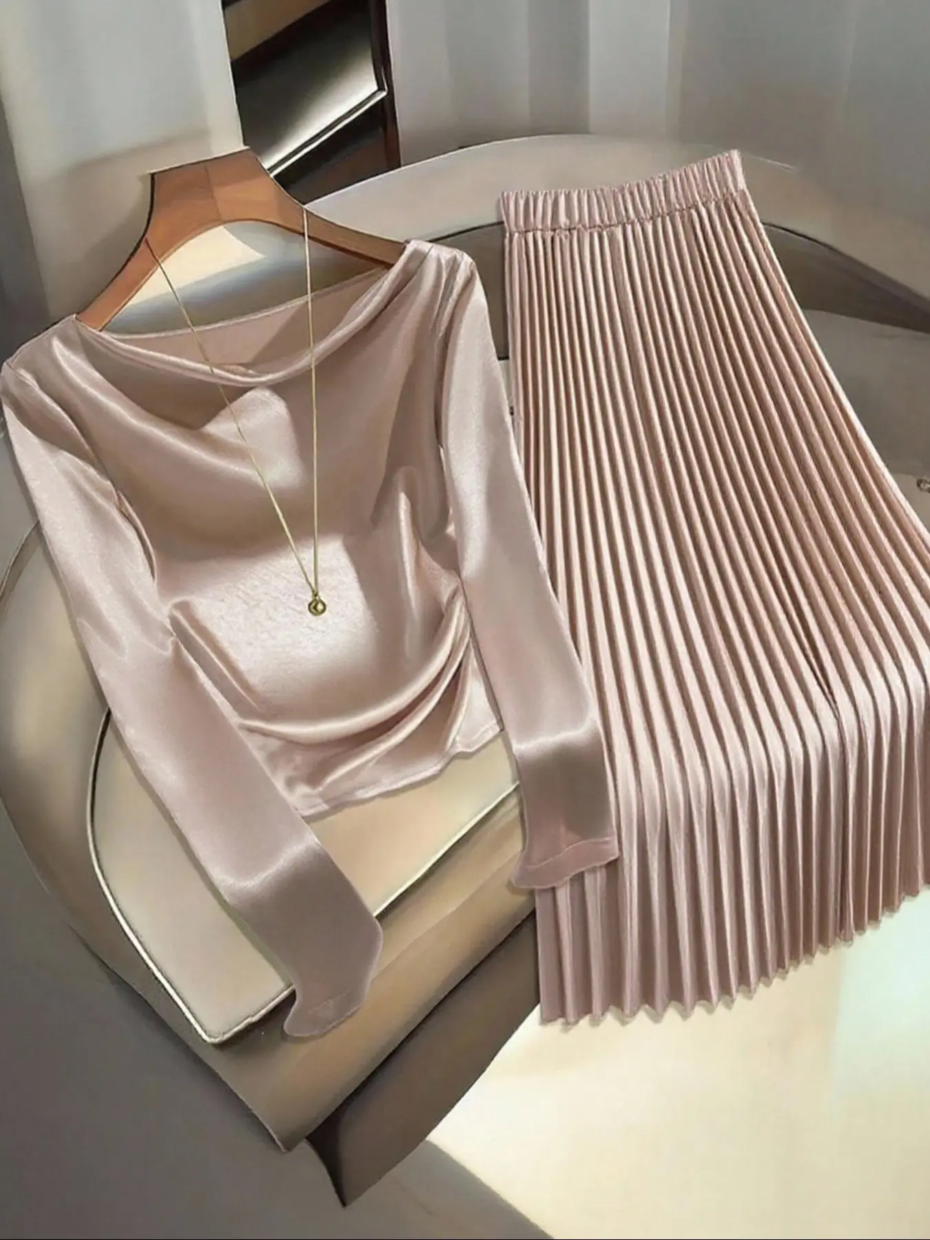 Elegant Women's Two-Piece Set Outfit, Long Sleeve Top & Pleated Skirt, New Fashion, Stylish and Graceful, Perfect for Various Occasions, Solid
