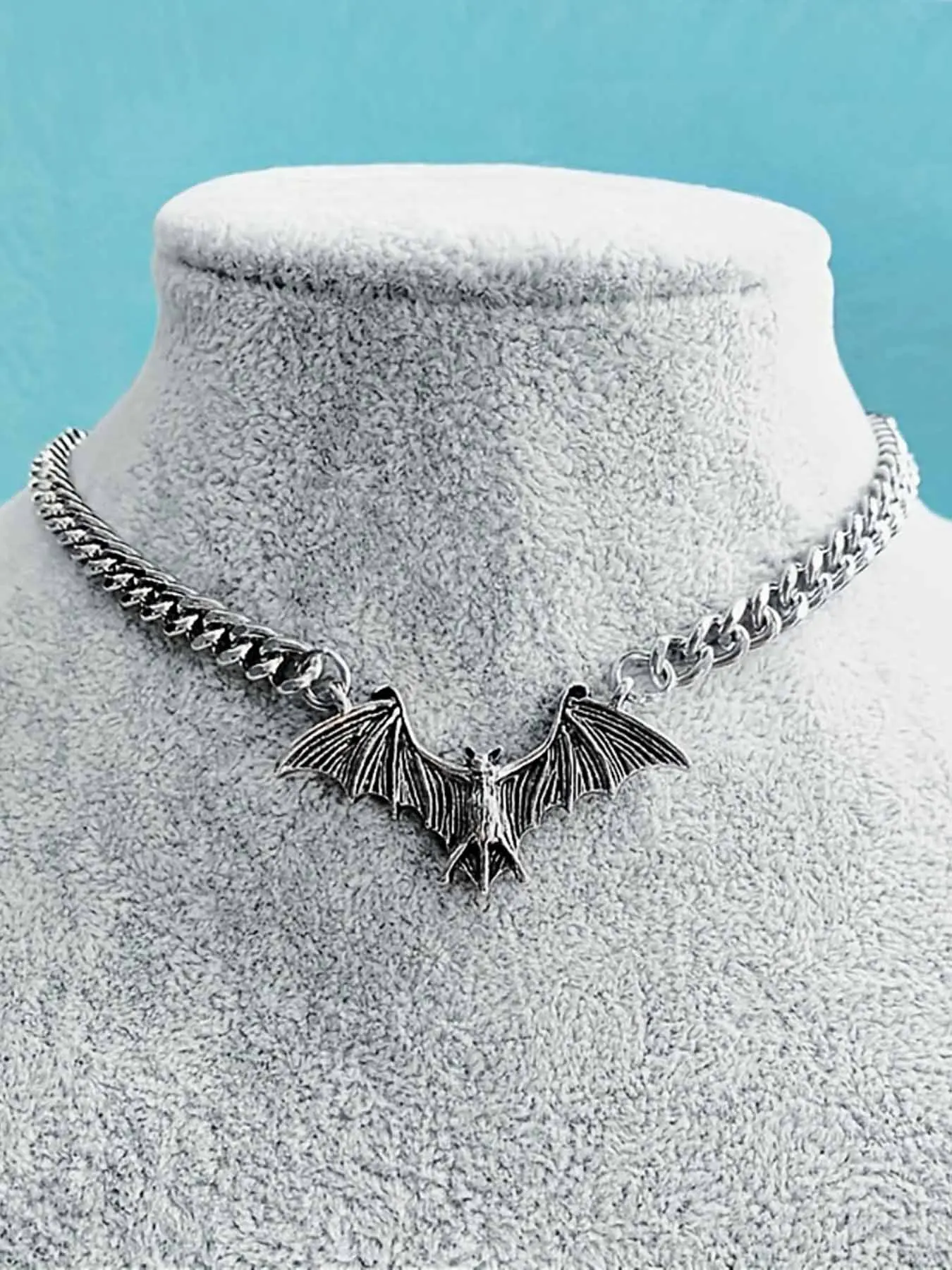 Vintage Bat Design Alloy Pendant Necklace, Unisex Gothic Jewelry Punk Style Accessory, Ideal Birthday Gift, Fashionable Halloween Ornaments