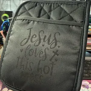Christian Pot Holder – “Jesus Loves This Hot Mess” Quilted Kitchen Pot Holder | Faith Kitchen Decor | Religious Gift