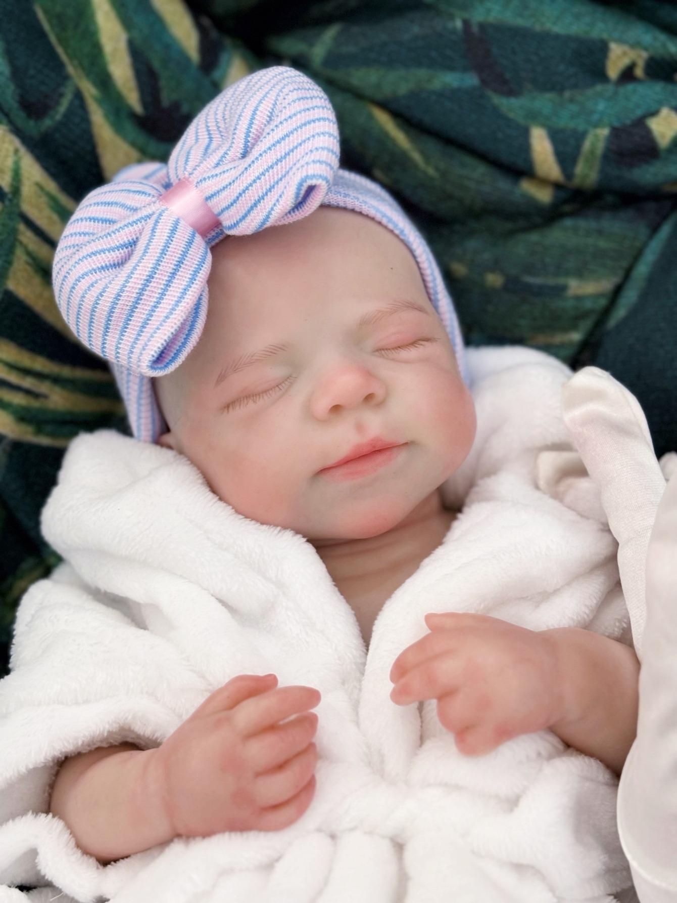 Reborn Doll 18 Inches 45 cm Soft Silicone Lifelike Feel Closed Eye Sleeping Design Newborn Girl Doll with Birth Certificate and Clothing Perfect Gift for Children