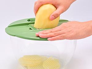 SUSTEAS 5-in-1 Salad Prep Station Green Durable Steel Chopping Basket with Strainer for Efficient Salad Fruit & Meal Prep Kitchen Utensil