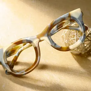 Natalia Frames