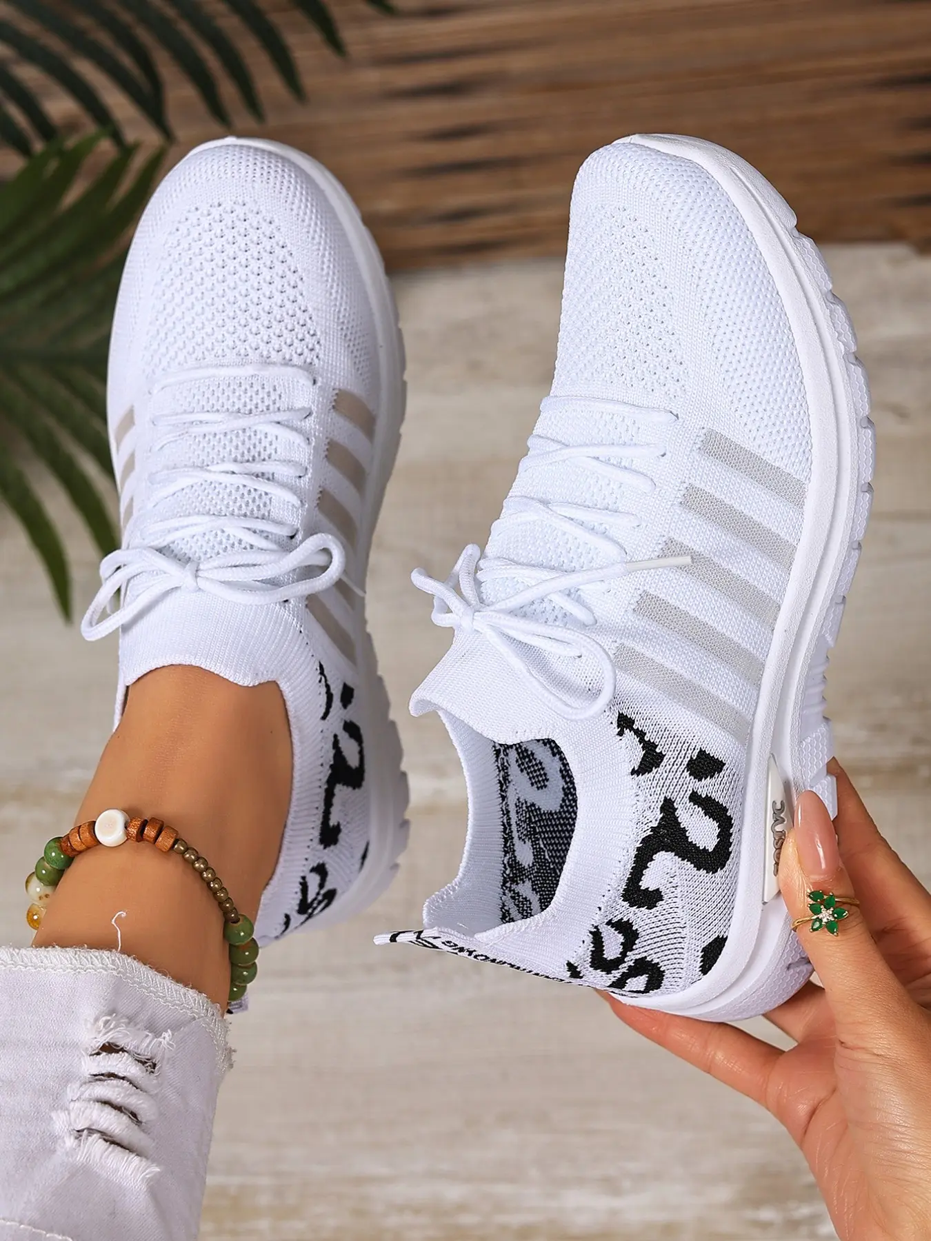 Women's Lightweight and Breathable Leopard Print Knit Casual Low Top Sneakers, Fashionable and Versatile Comfortable Fit Shoes Suitable for Walking, Traveling and Daily Wear Trendy Walking Sneaker Lowtop Sneaker