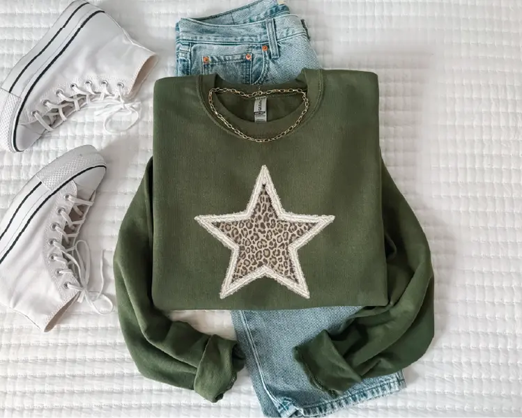 Faux Stitch Leopard Star -UNISEX GRAPHIC SWEATSHIRT