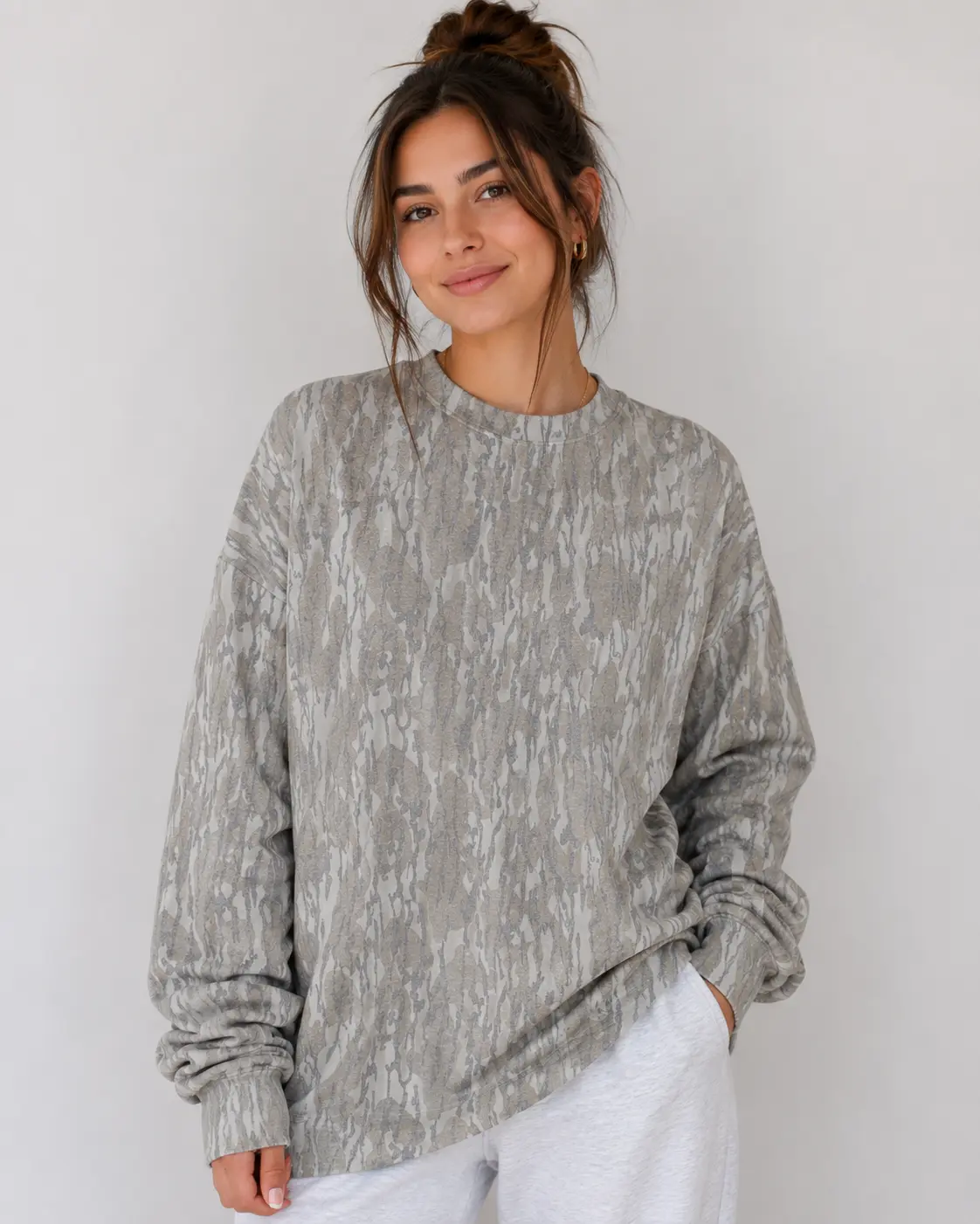 Original Mossy Oak Bottomland Camo Crewneck Sweatshirt, Unisex Hunting Pullover, Vintage Woodland Outdoor Sweatshirt S-5XL