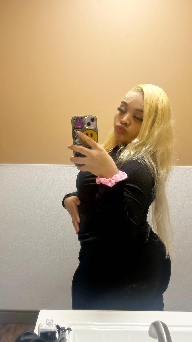 Item: 613 Blonde Body Wave, 30"