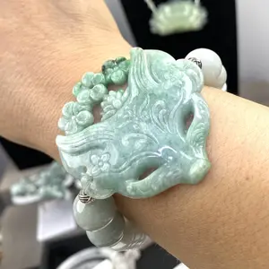 [WG175J] Jadeite Bracelet with fox mask