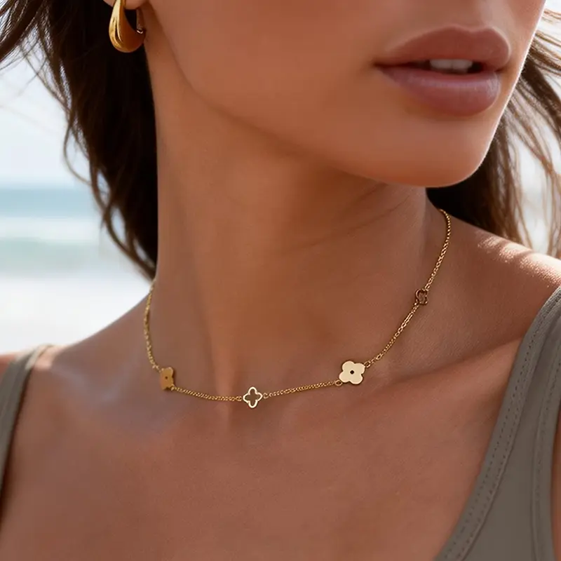 Women's Short Minimalist Floral Clavicle Choker - 304 Stainless Steel Gold-Plated Necklace, Unique Flower Detail, Casual Style Necklaces, Dainty Fashion Jewelry, Commute Style All-Match Daily Accessory