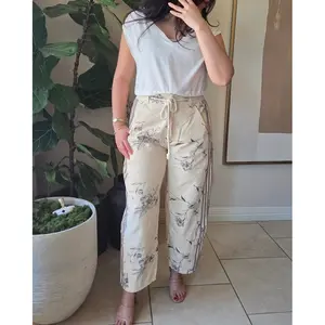 Izzie Printed Daisy Pants-Sand