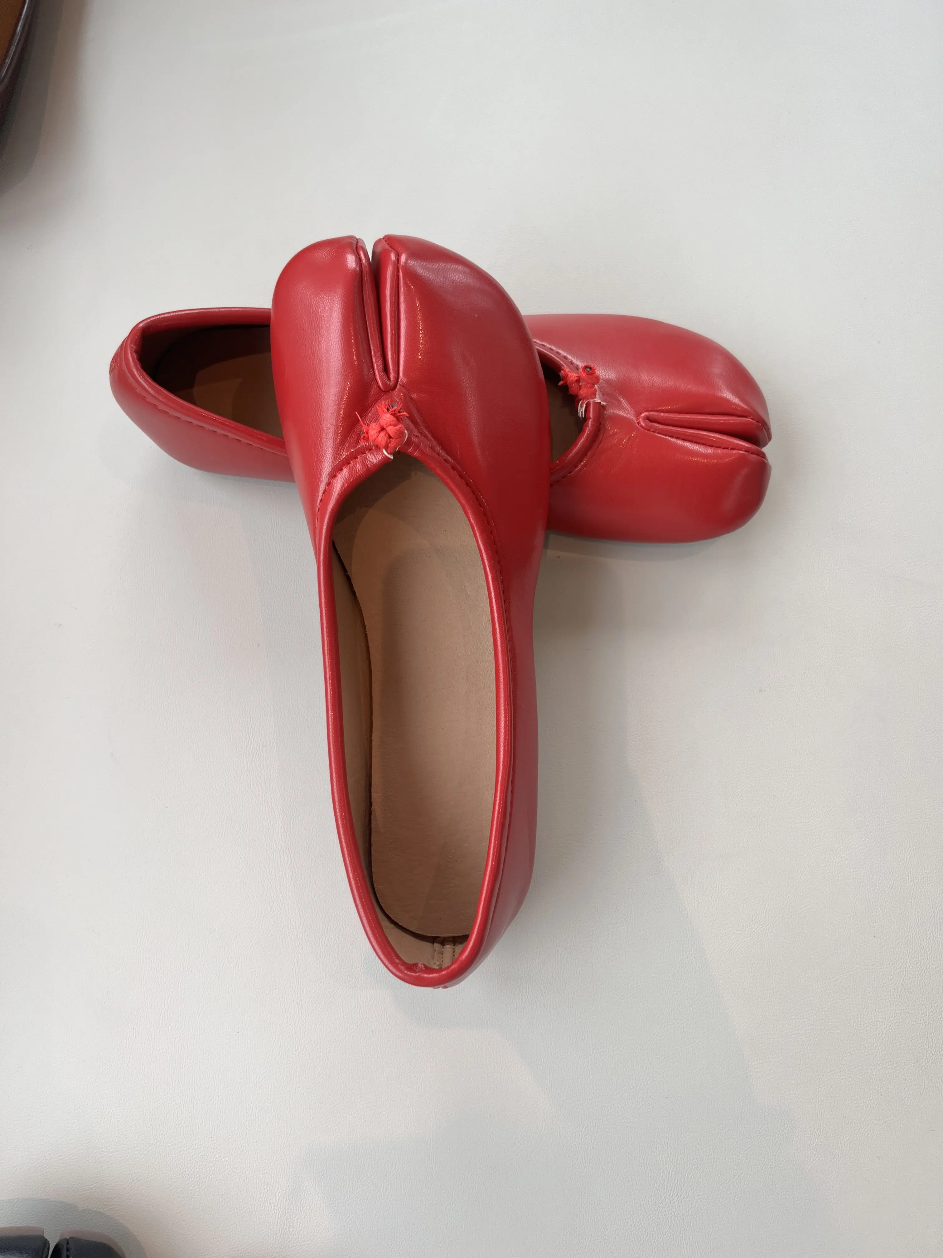 Women's Leather Loafer Flats - Slip-On, Solid Color, Low-Cut, Round Toe, Breathable Insole, Non-Slip Outsole, Work-Ready Shoes for Work and Driving